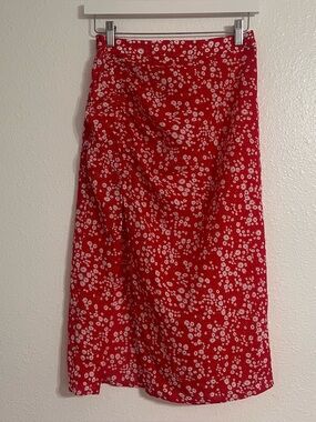 SHEIN Red Floral Midi Skirt with White Daisy Print Sz Small